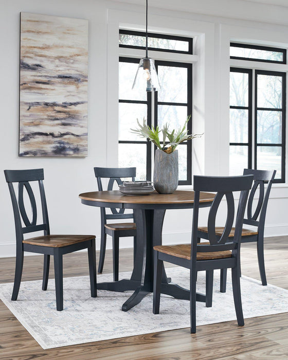 Landocken Dining Room Set